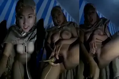 Bokep Hijab Mukenah Colok Memek Pakai Terong